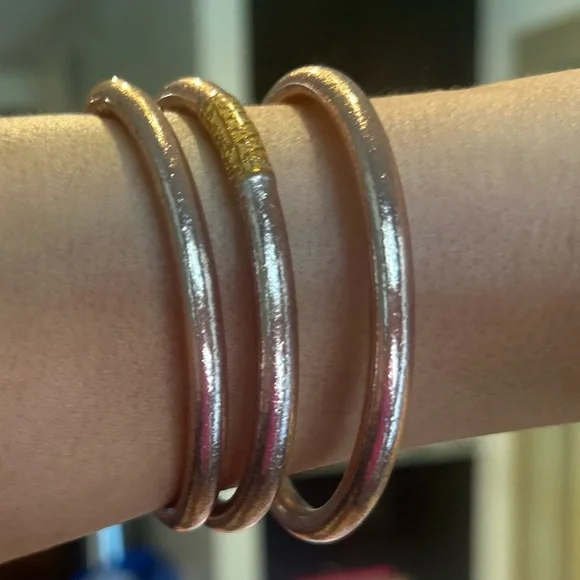 BuDhaGirl Bangles | Set of THREE | Light Pink Champagne - Picture 4 of 4